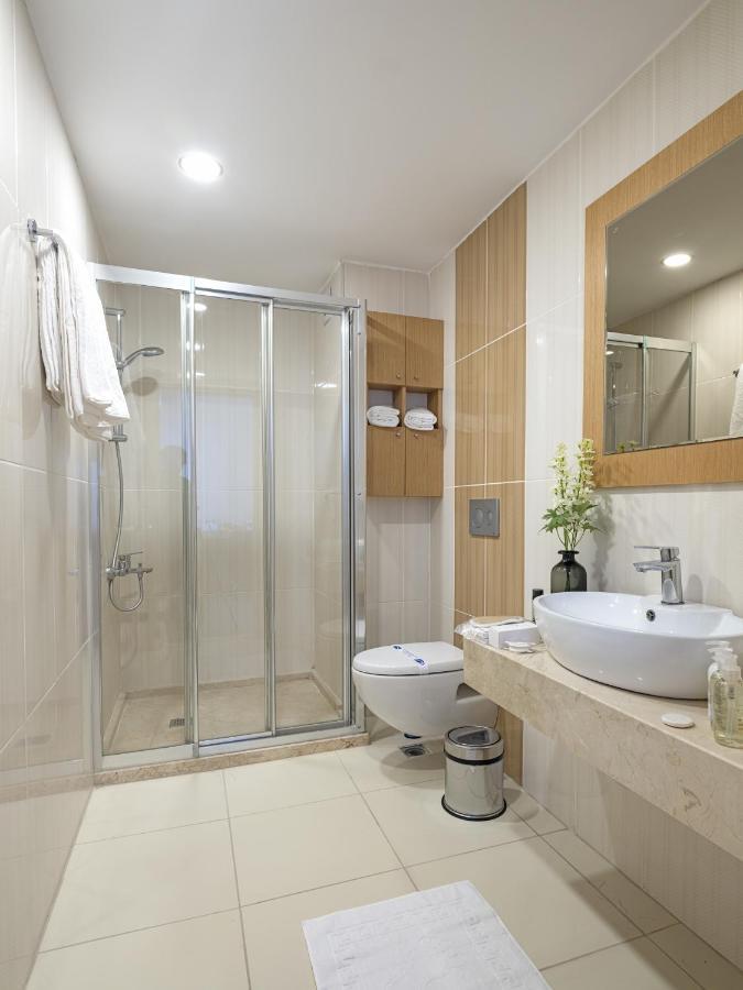 Merlin Hotel Istanbul Exterior photo