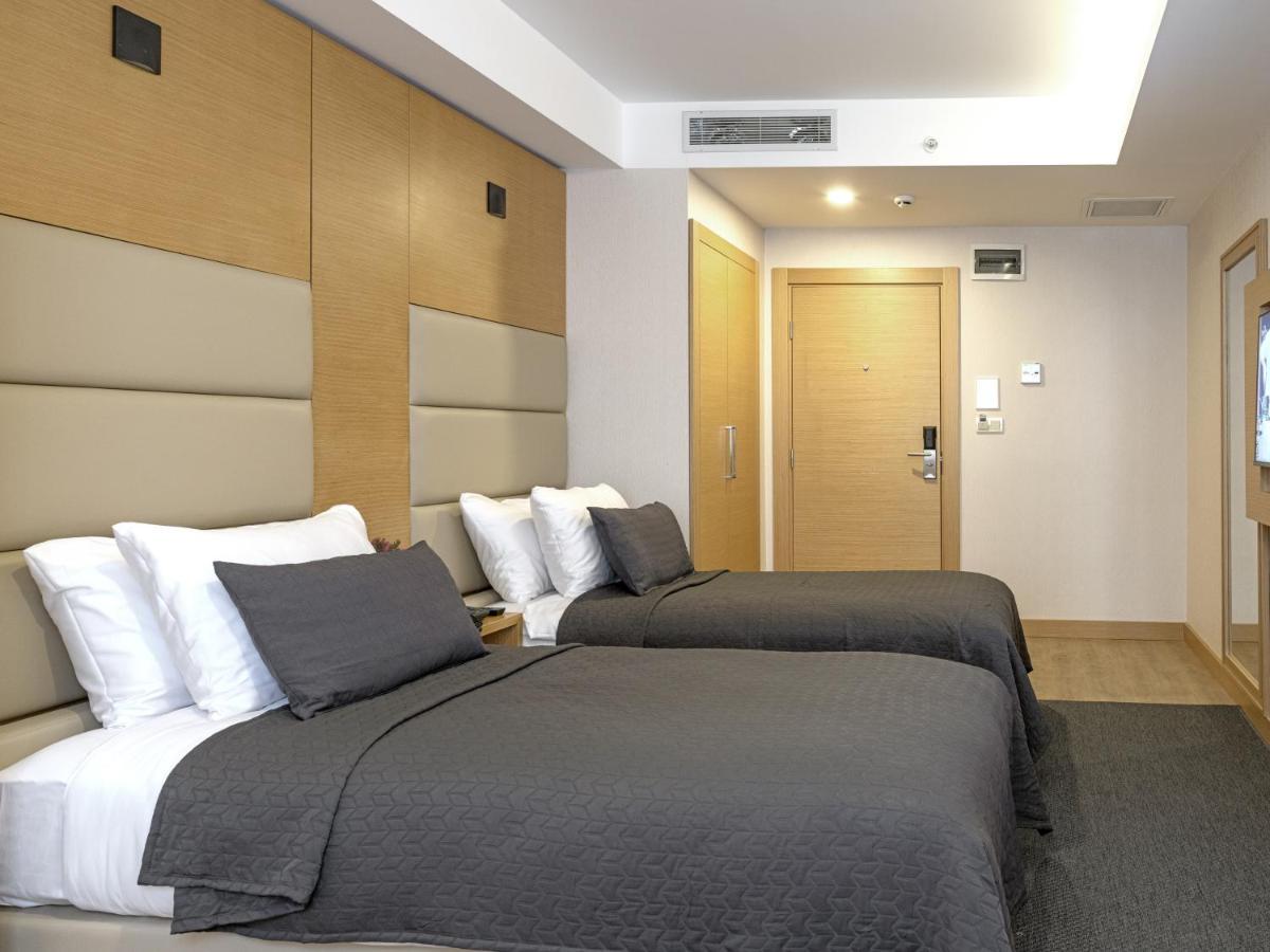 Merlin Hotel Istanbul Exterior photo
